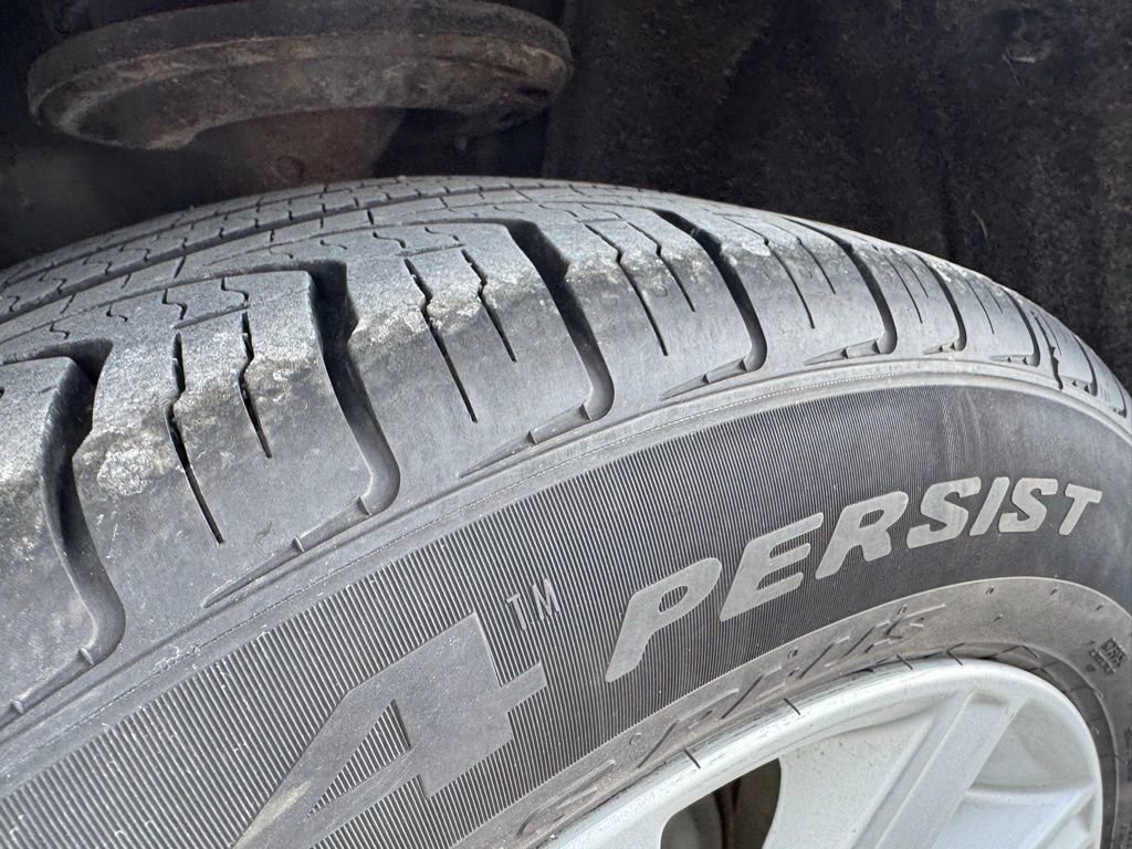 Used 2012 Toyota Camry XLE w/ Convenience Pkg image 35