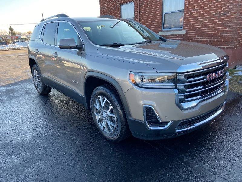 Used 2022 GMC Acadia SLE w/ Driver Convenience Package image 3