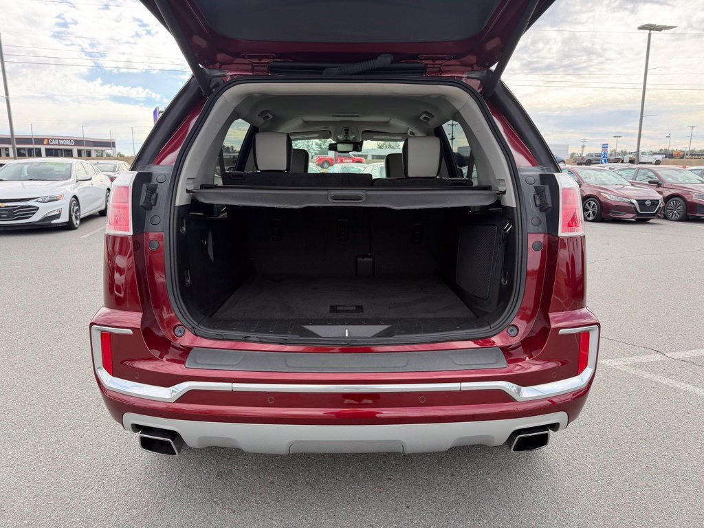 Used 2017 GMC Terrain Denali w/ Cargo Package FWD image 34