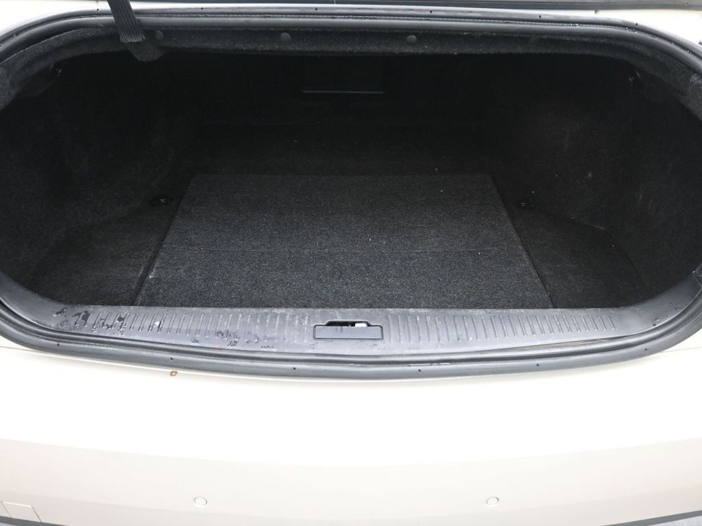 Used 2005 Cadillac STS w/ Preferred Equipment Group image 22