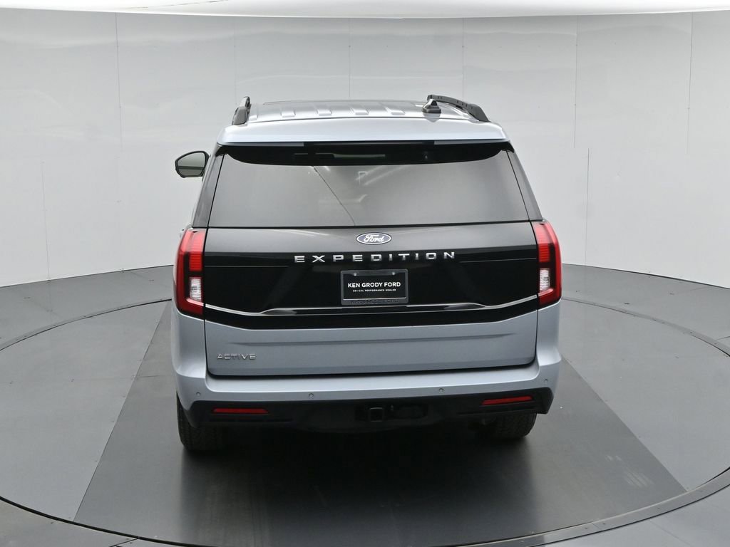 Used 2025 Ford Expedition Active image 42