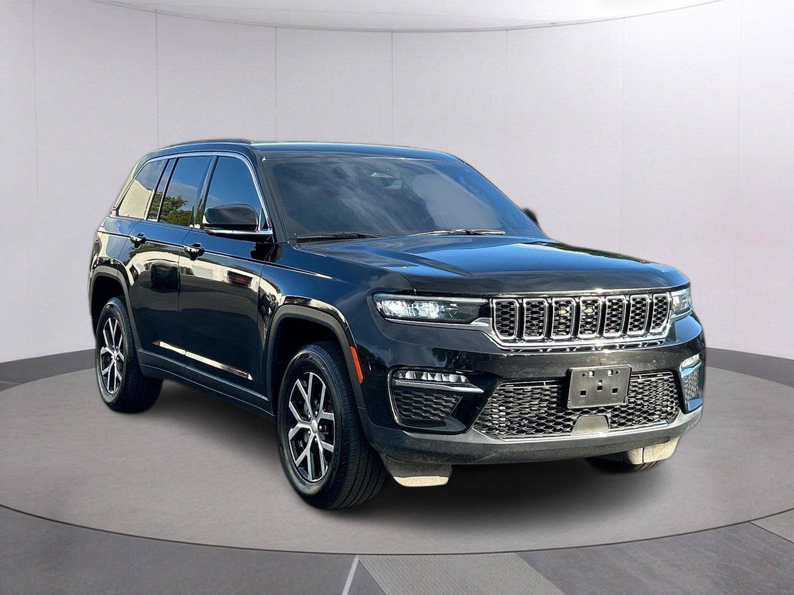 Used 2024 Jeep Grand Cherokee Limited RWD image 9