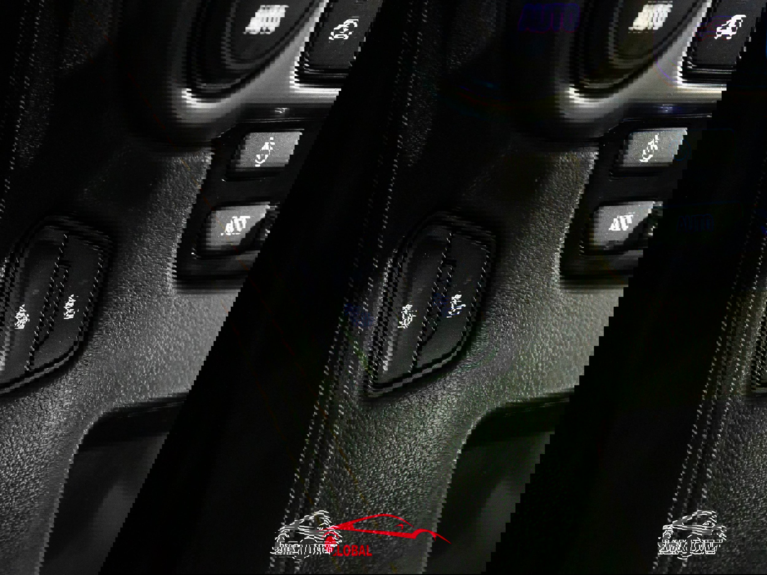 Used 2018 Chevrolet Tahoe LT w/ Luxury Package image 34