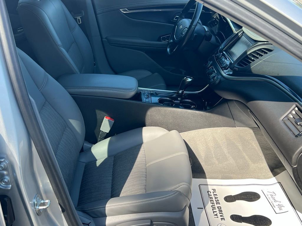 Used 2018 Chevrolet Impala LT w/ LT Convenience Package FWD image 15