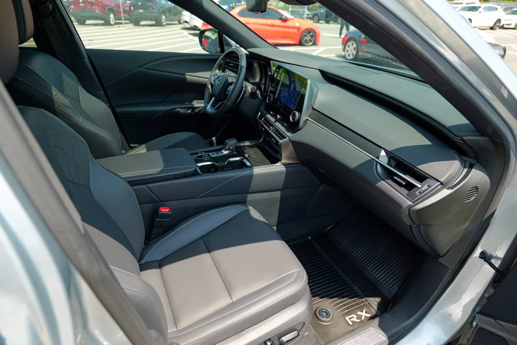 Used 2024 Lexus RX 350h w/ Accessory Package (Z1) AWD/4WD image 34