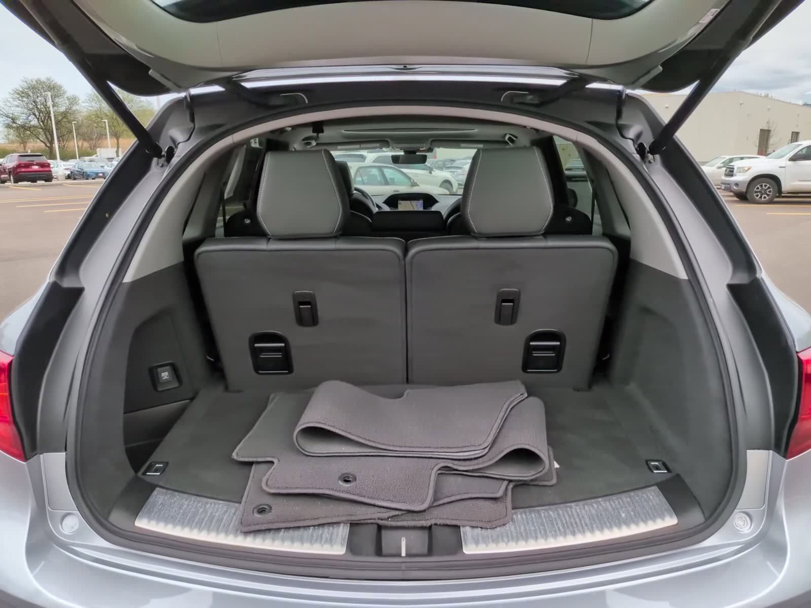 Used 2020 Acura MDX FWD w/ Technology Package image 13