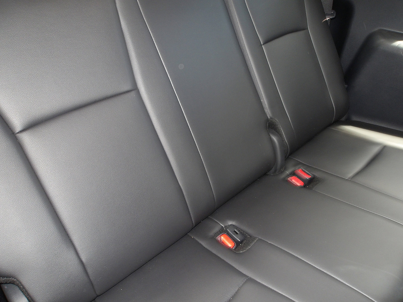 Used 2024 Toyota Highlander AWD image 13