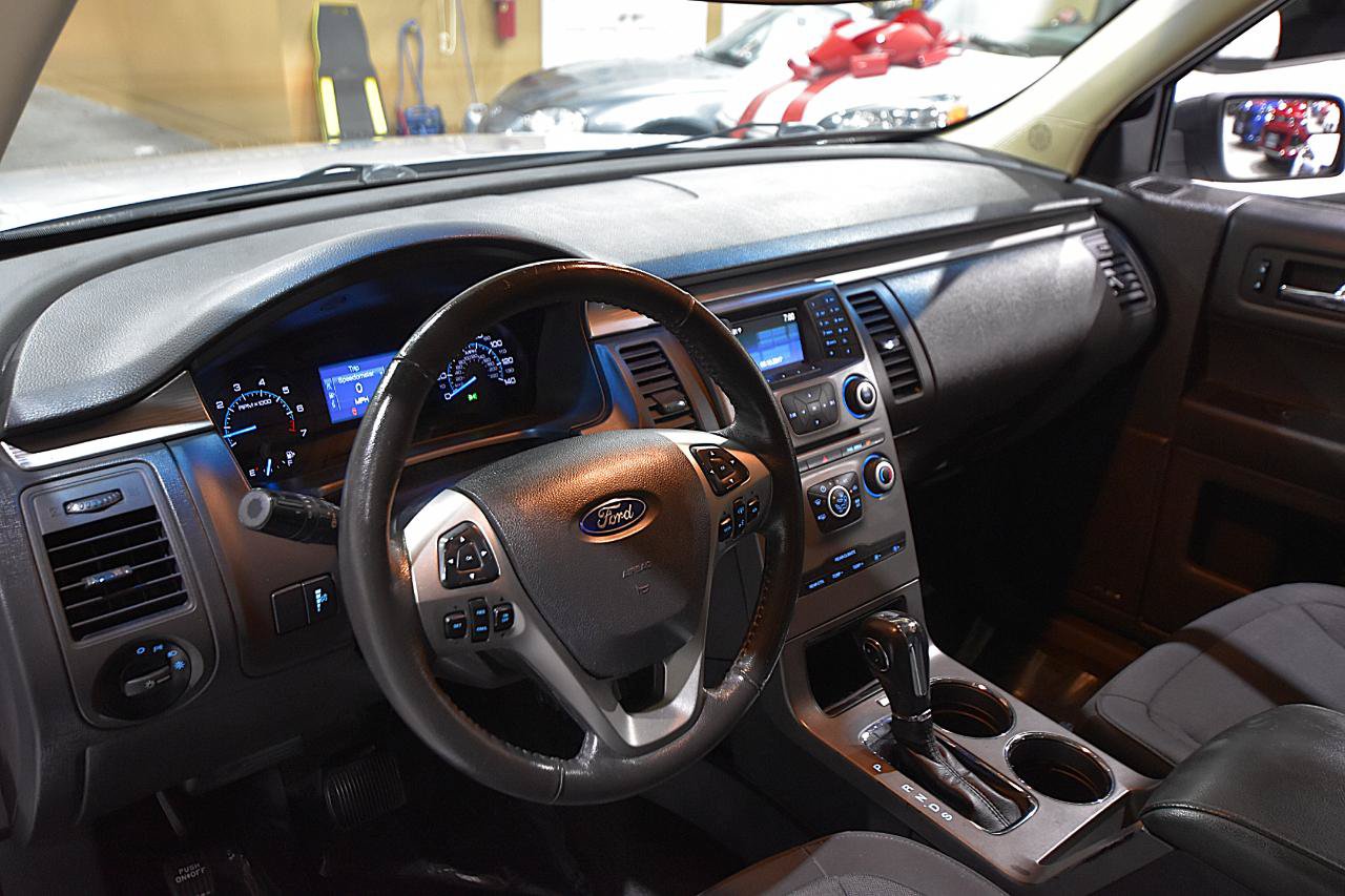 Used 2018 Ford Flex SE FWD image 10