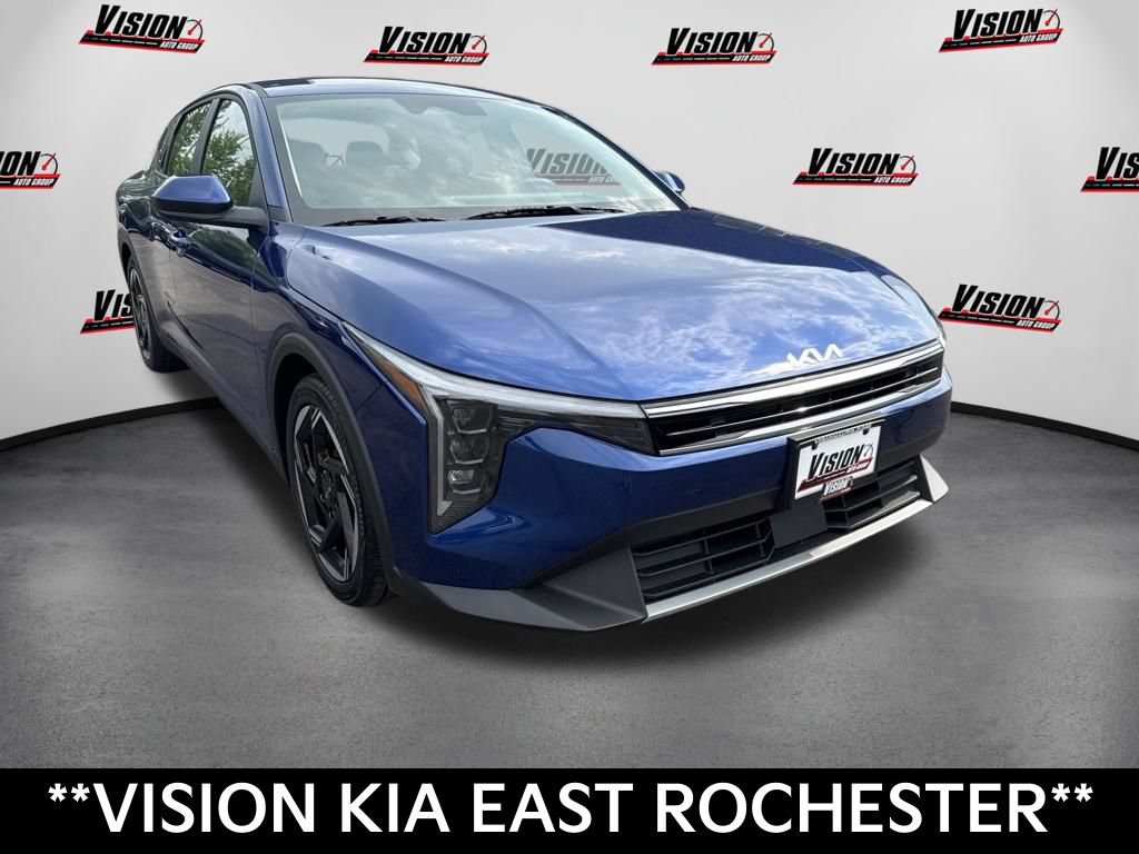 Certified 2025 Kia K4 GT-Line Turbo FWD image 3