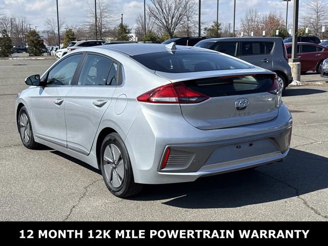 Used 2022 Hyundai Ioniq SE FWD image 4