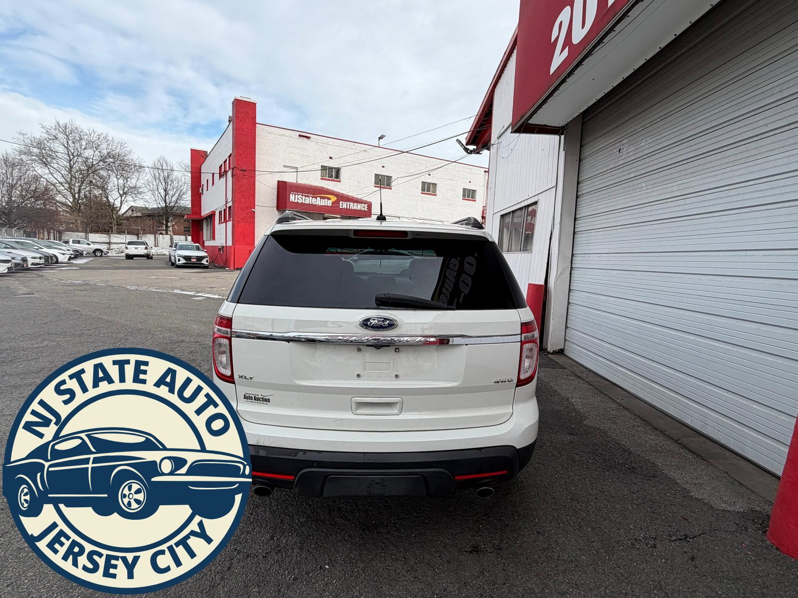 Used 2011 Ford Explorer XLT w/ 202A Rapid Spec Order Code image 9