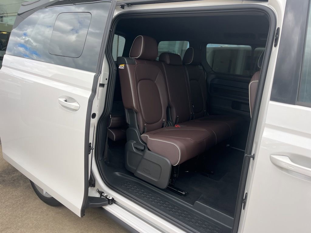 New 2025 Volkswagen ID. Buzz Pro S image 5