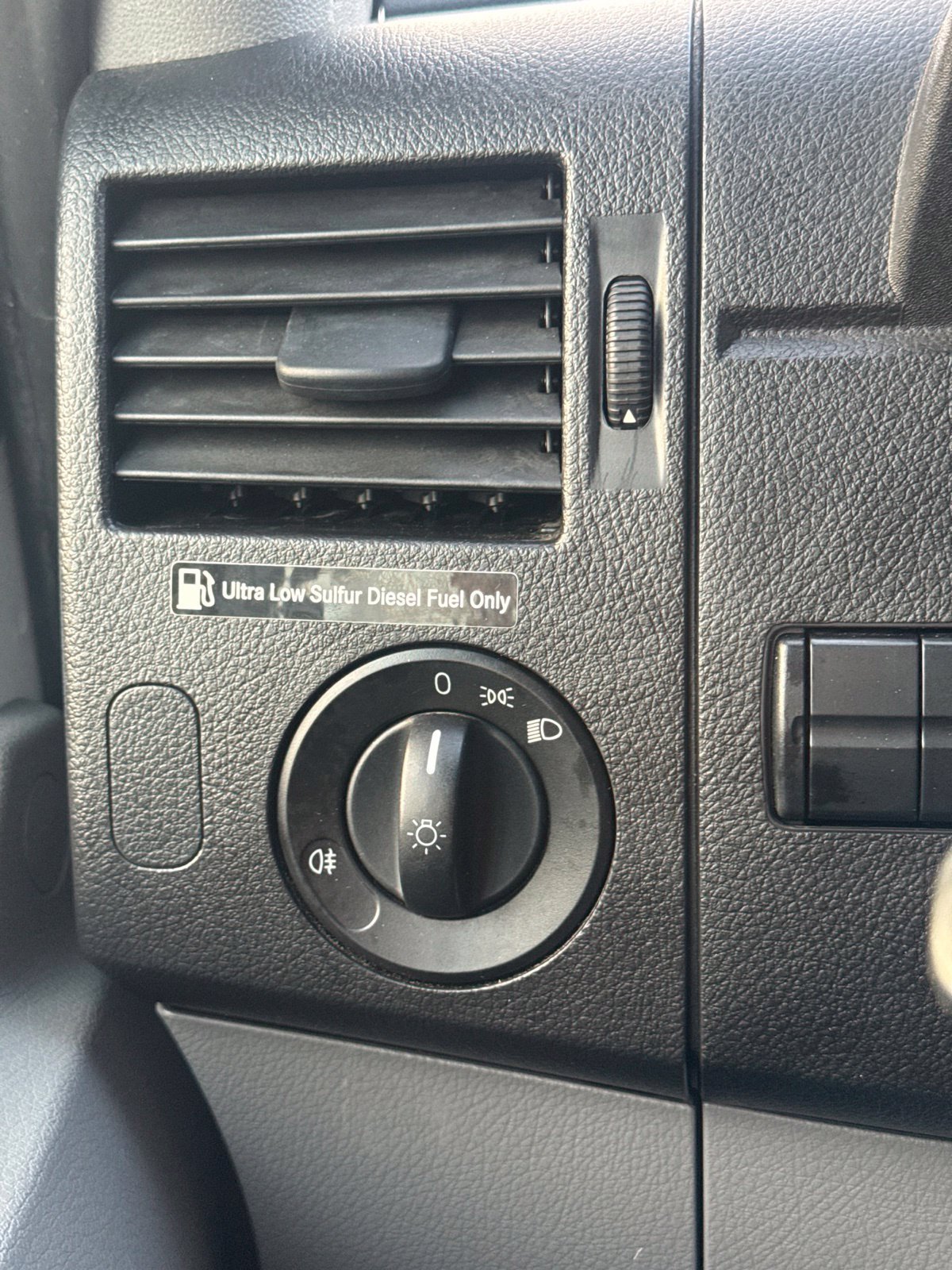 Used 2012 Mercedes-Benz Sprinter 3500 image 16