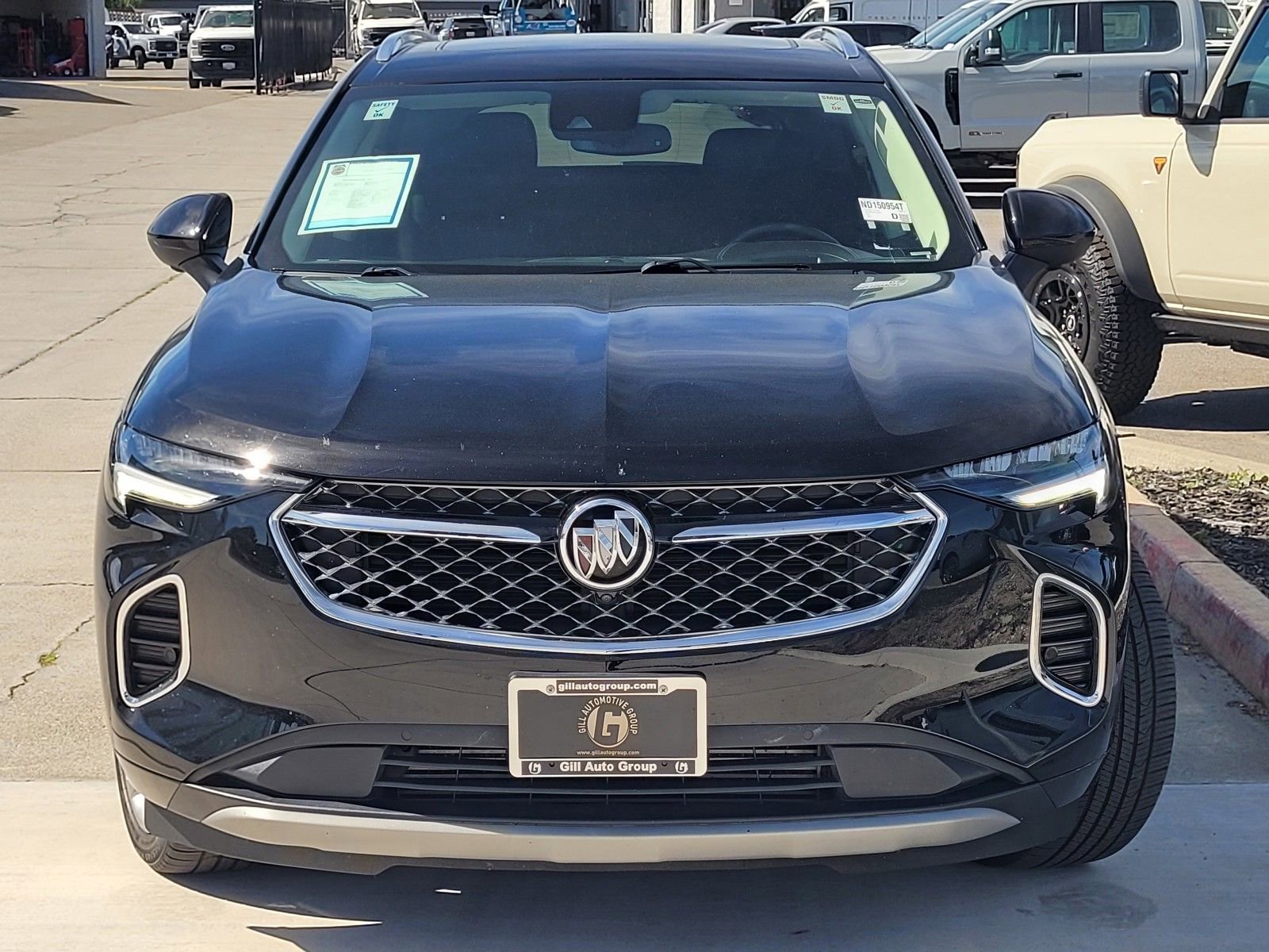 Used 2022 Buick Envision Avenir w/ Safety Package image 2