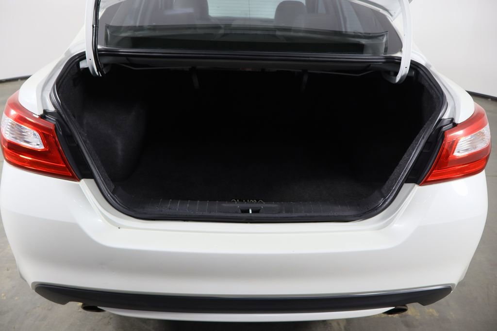 Used 2017 Nissan Altima 2.5 SL w/ Technology Package image 18