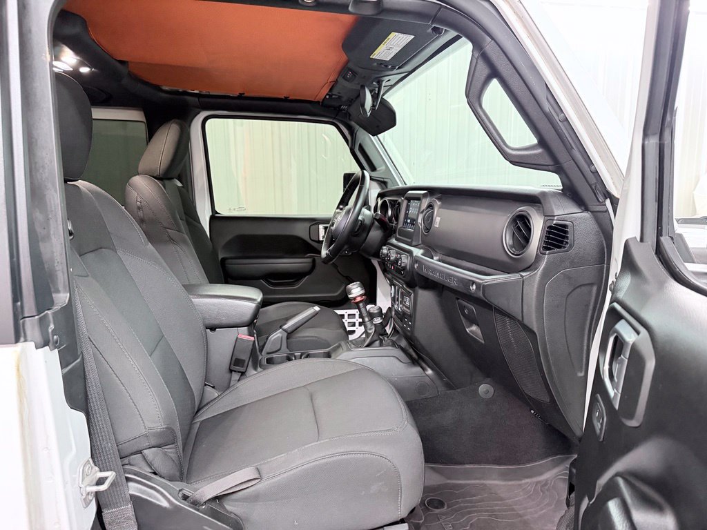 Used 2022 Jeep Wrangler Sport AWD/4WD image 28