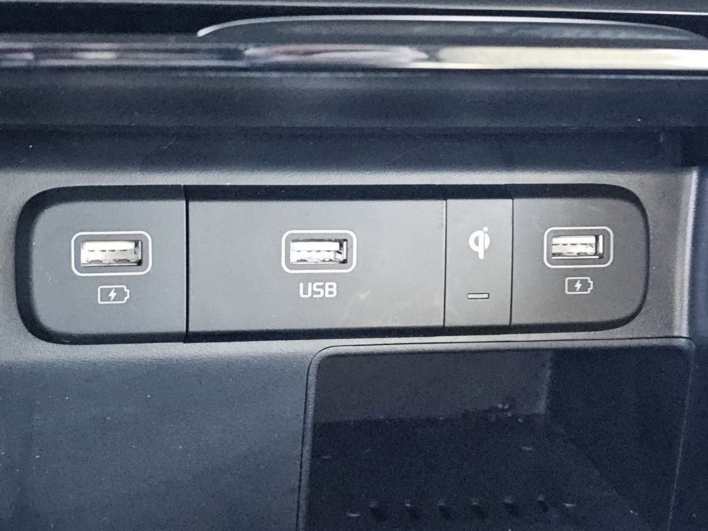 Used 2023 Kia Sorento SX Prestige w/ Panoramic Sunroof Package image 18