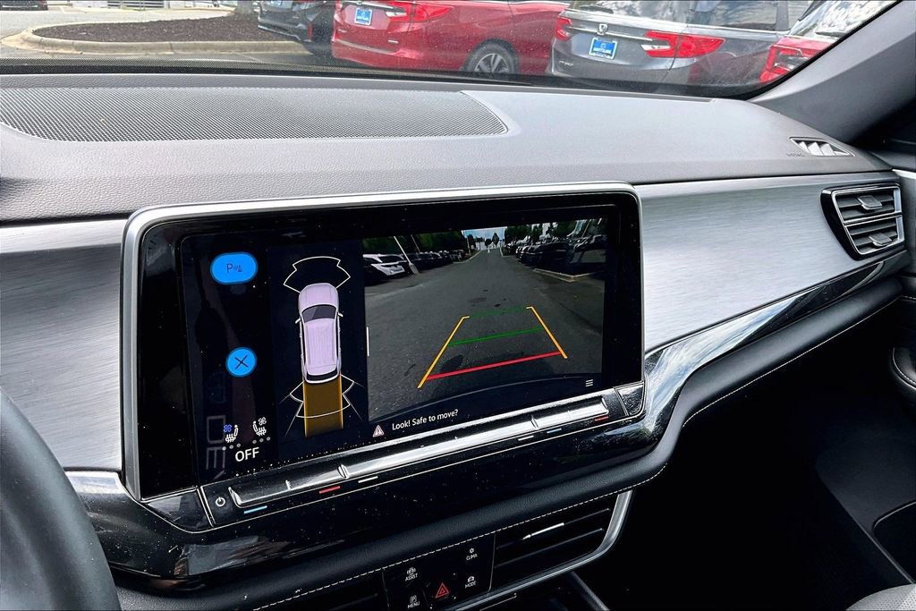 Used 2025 Volkswagen Atlas Cross Sport SE FWD image 11