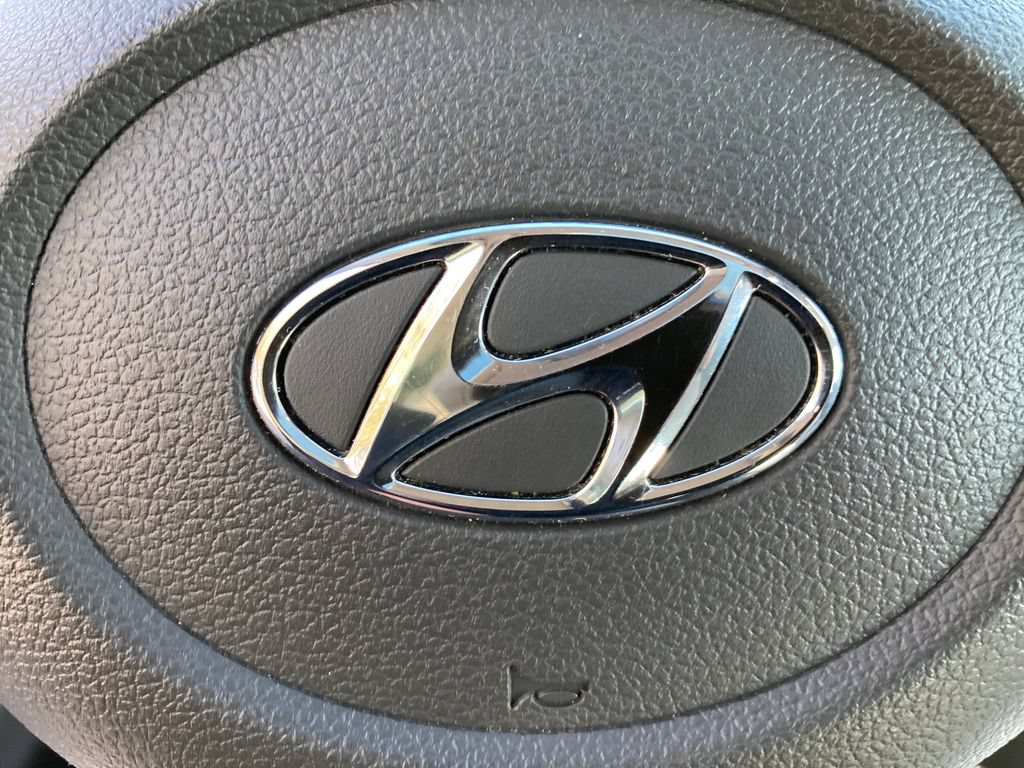 Used 2022 Hyundai Sonata Limited w/ Cargo Package FWD image 28