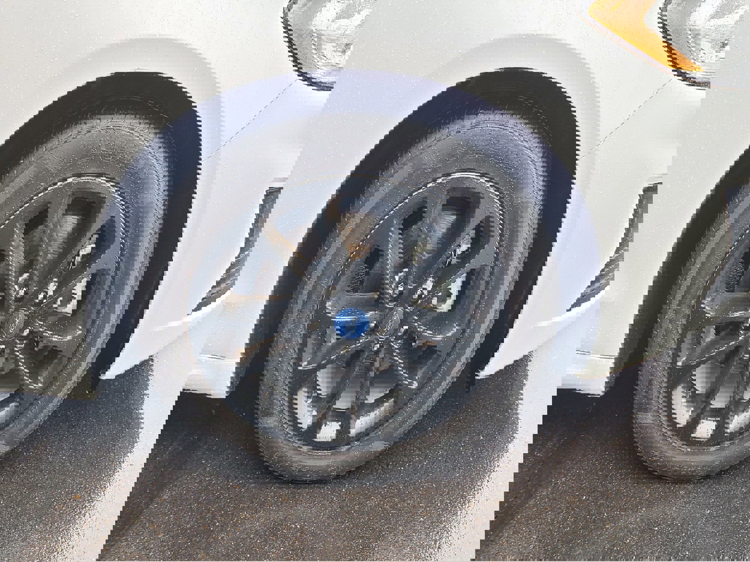 Used 2020 Ford Fusion SE image 8