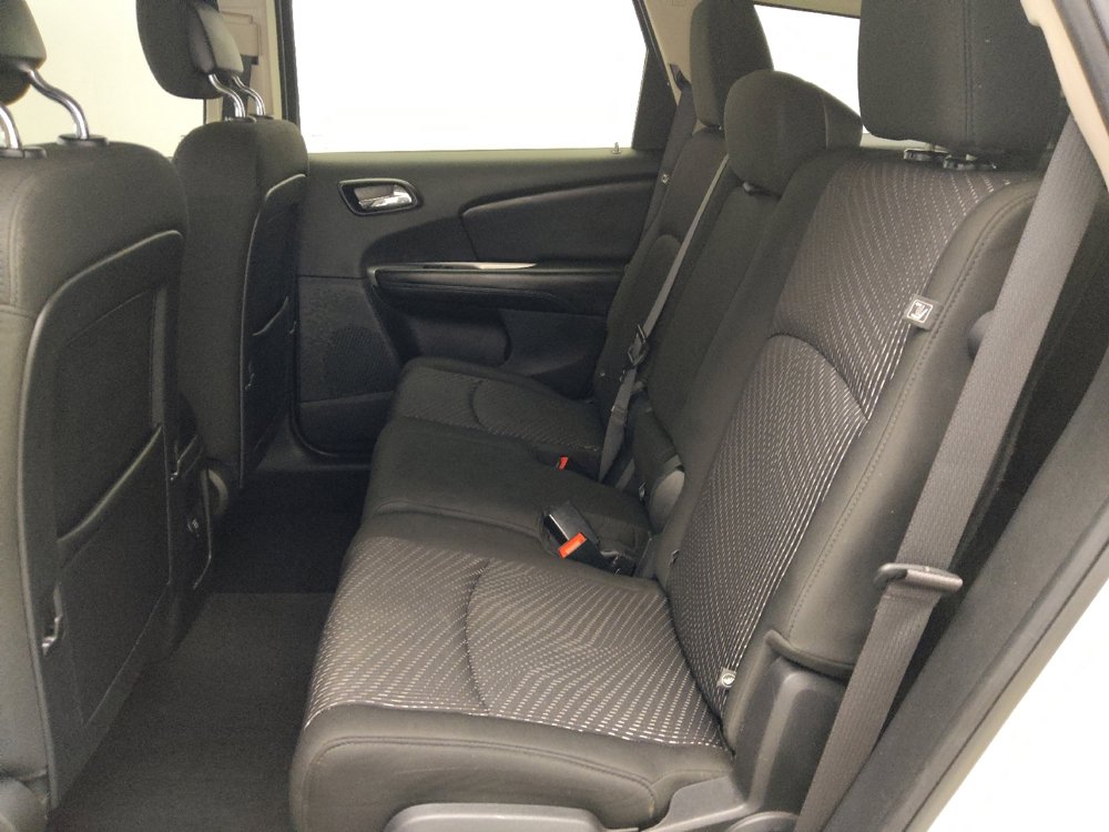 Used 2020 Dodge Journey SE w/ SE Popular Equipment Group FWD image 18