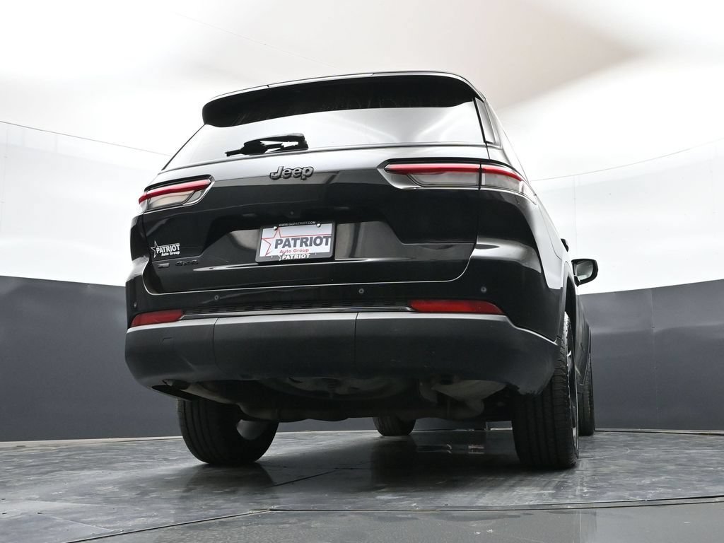 Used 2022 Jeep Grand Cherokee L Laredo AWD/4WD image 37