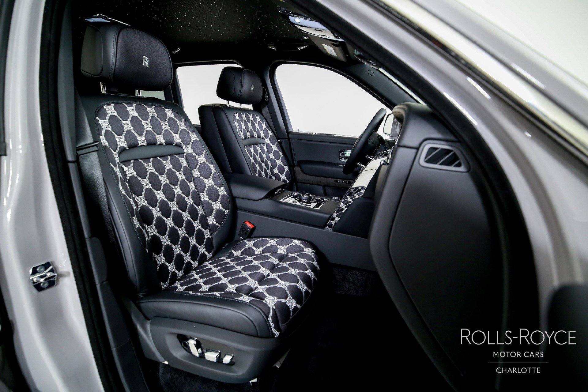 New 2026 Rolls-Royce Cullinan image 35