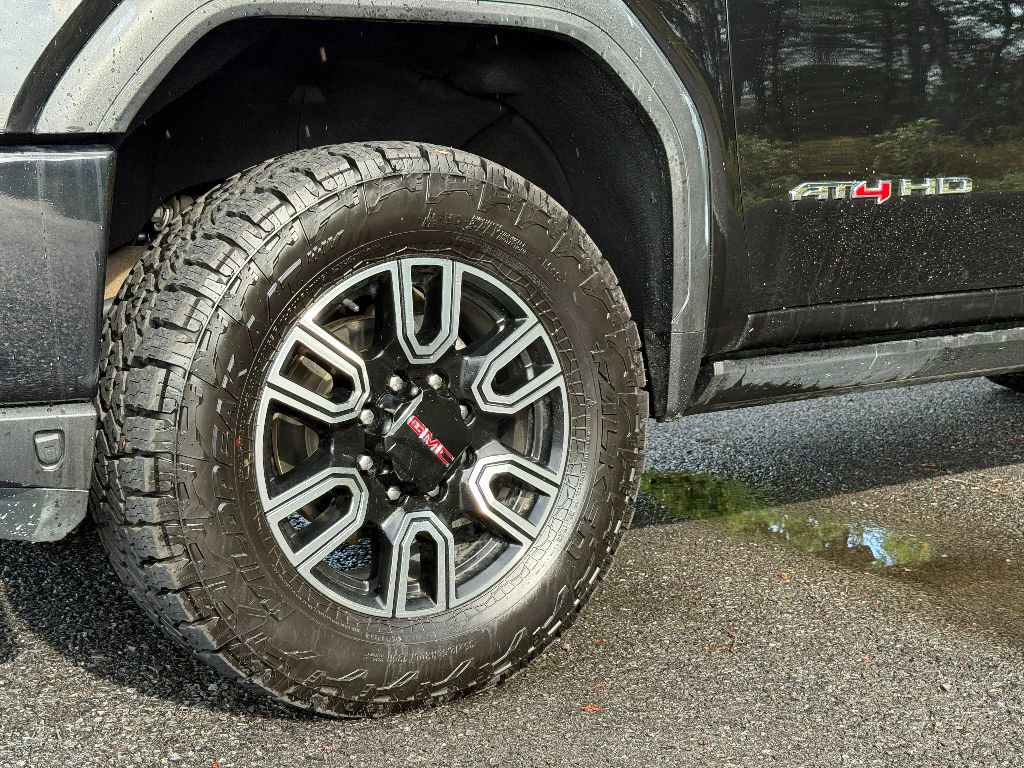 Used 2022 GMC Sierra 2500 AT4 w/ AT4 Premium Plus Package image 17