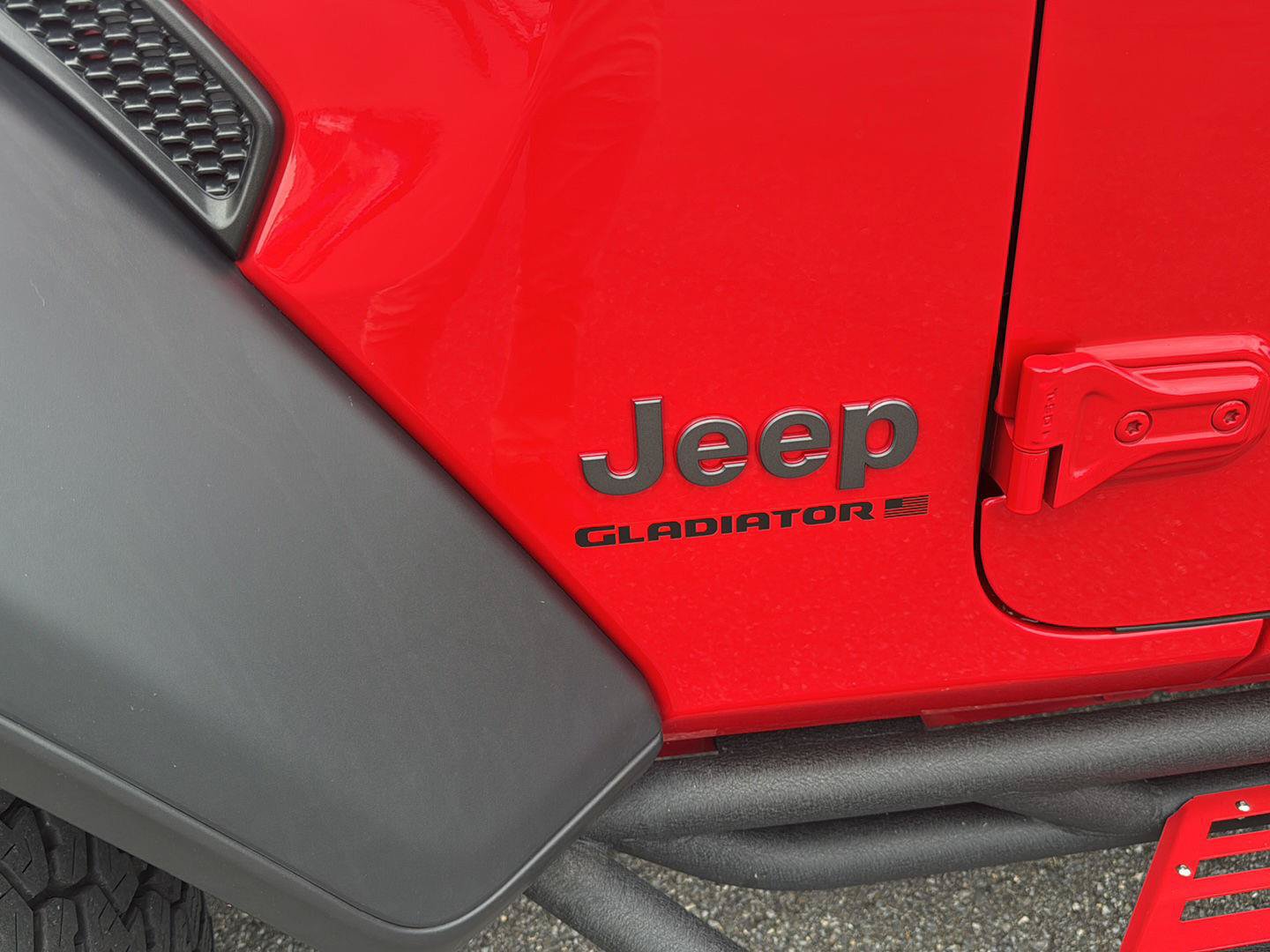 Used 2024 Jeep Gladiator Rubicon w/ Convenience Group AWD/4WD image 15