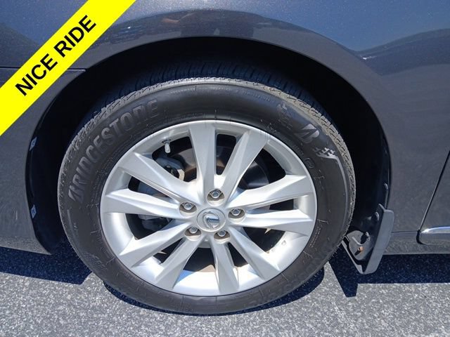 Used 2011 Lexus ES 350 FWD image 2