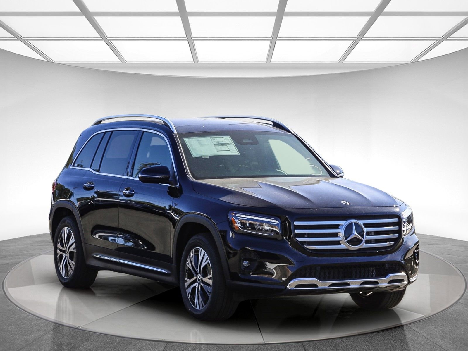 Used 2024 Mercedes-Benz GLB 250 4MATIC image 5