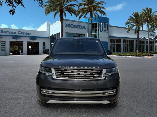 Used 2023 Land Rover Range Rover SE AWD/4WD image 3