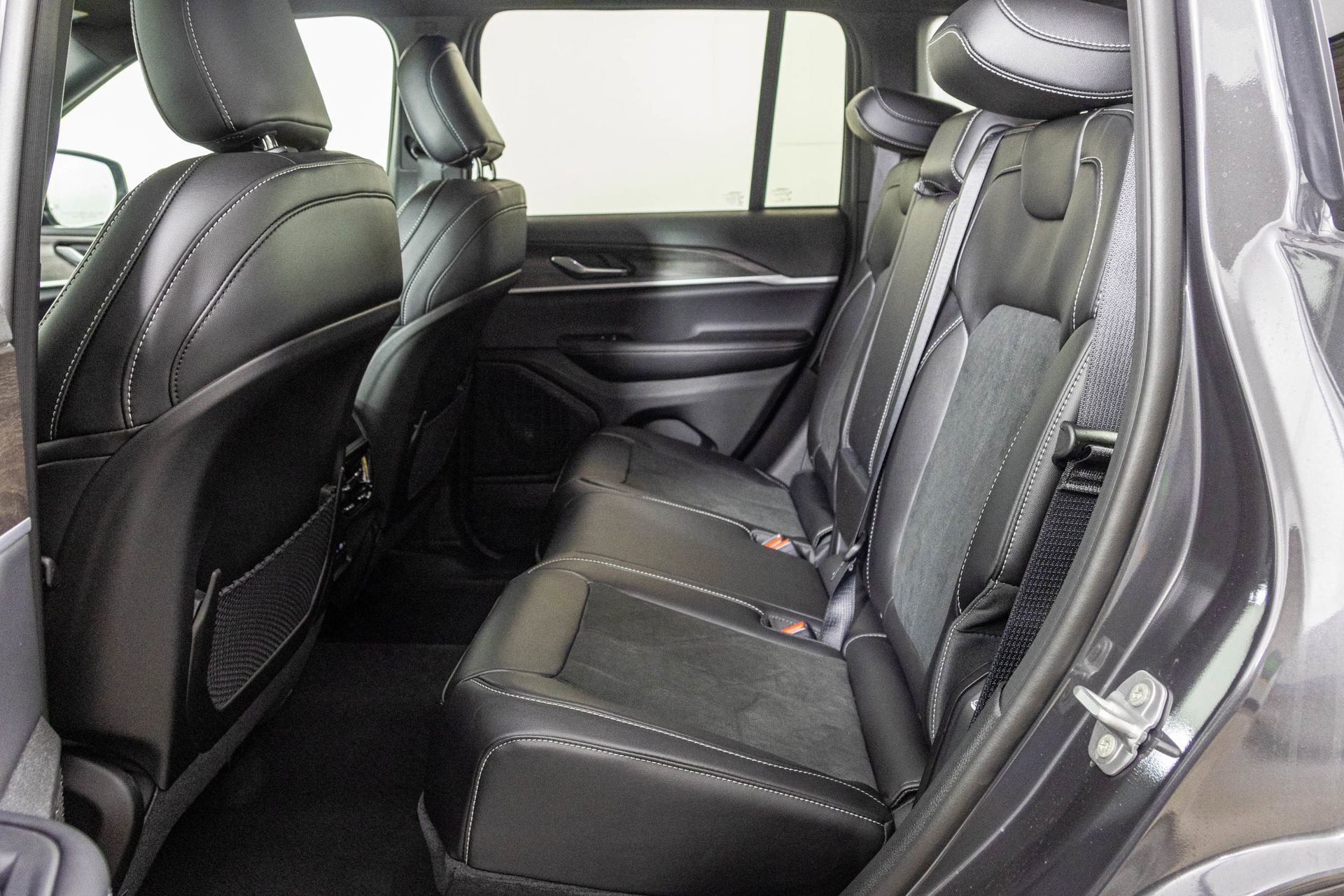 New 2026 Jeep Grand Cherokee Altitude image 39