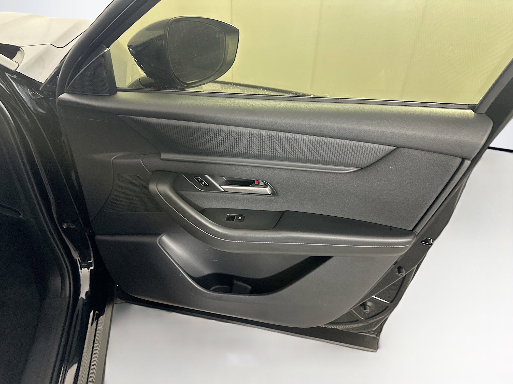 Used 2025 MAZDA CX-90 3.3 Turbo w/ Select Package AWD/4WD image 34