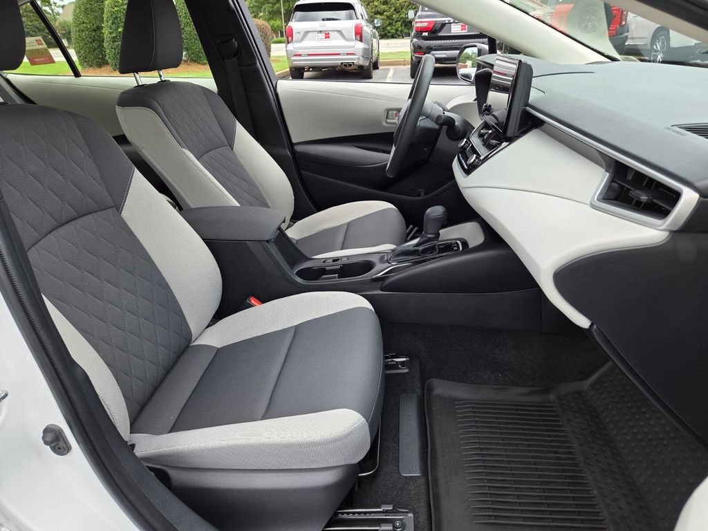 Used 2024 Toyota Corolla LE w/ LE Convenience Package FWD image 14