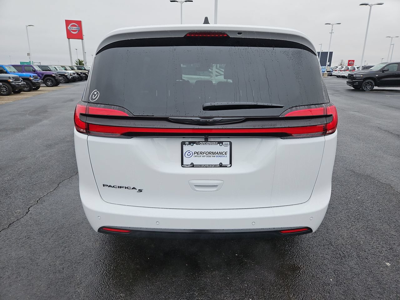 New 2026 Chrysler Pacifica Select w/ S Appearance Package FWD image 6