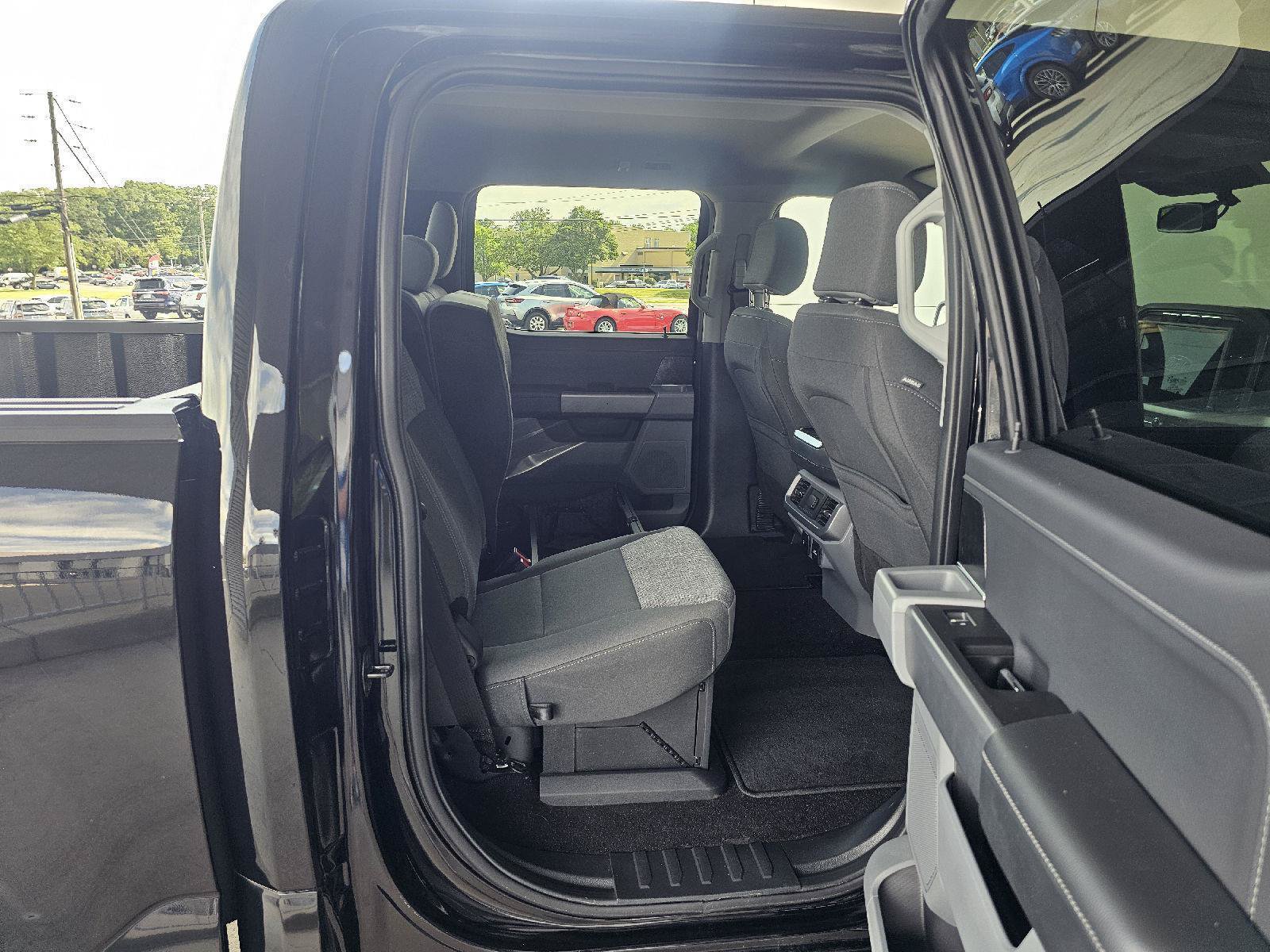 Used 2022 Ford F150 XLT w/ Equipment Group 302A High AWD/4WD image 14