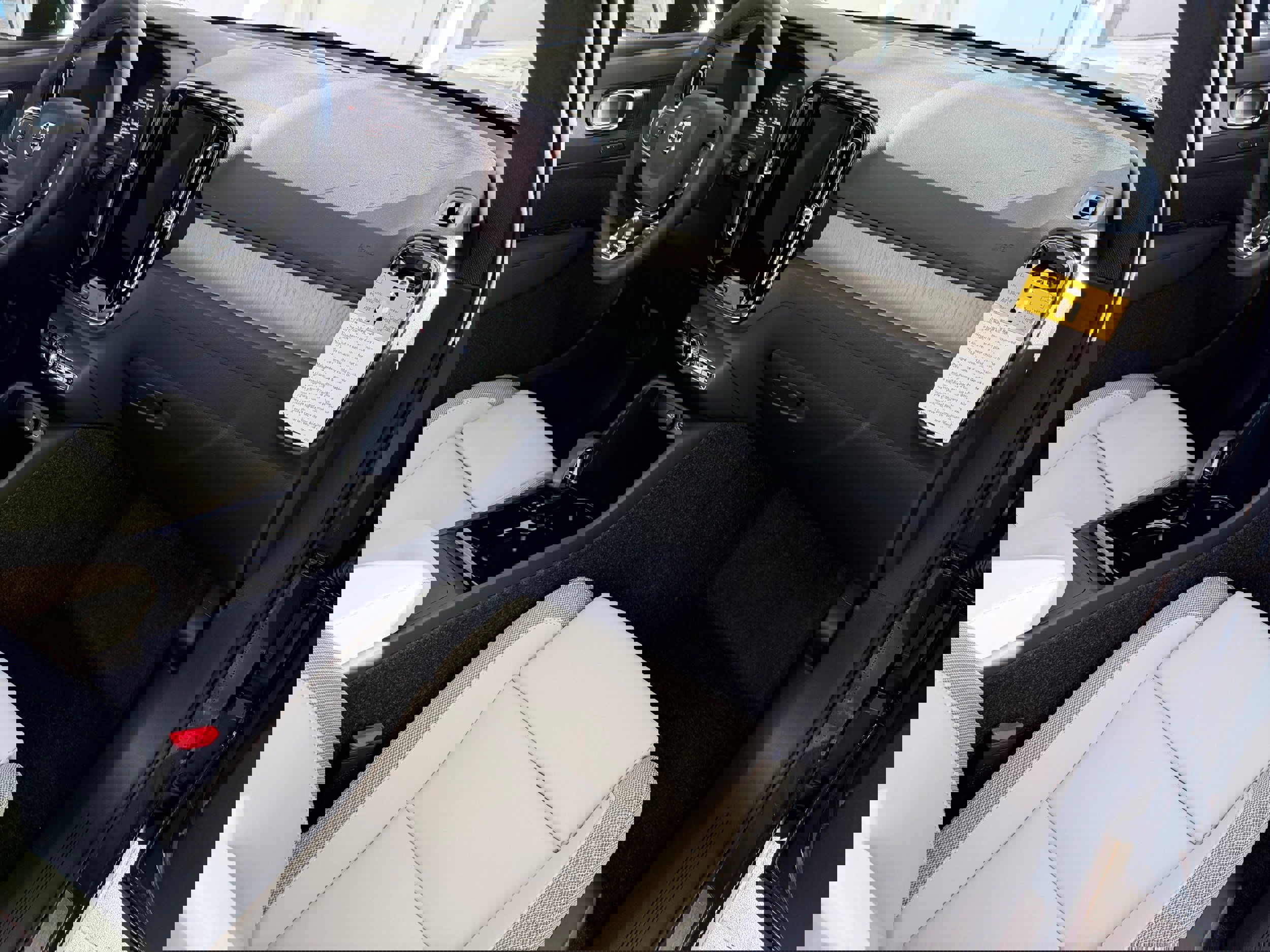 New 2026 Volvo EX40 Plus w/ Climate Package image 20