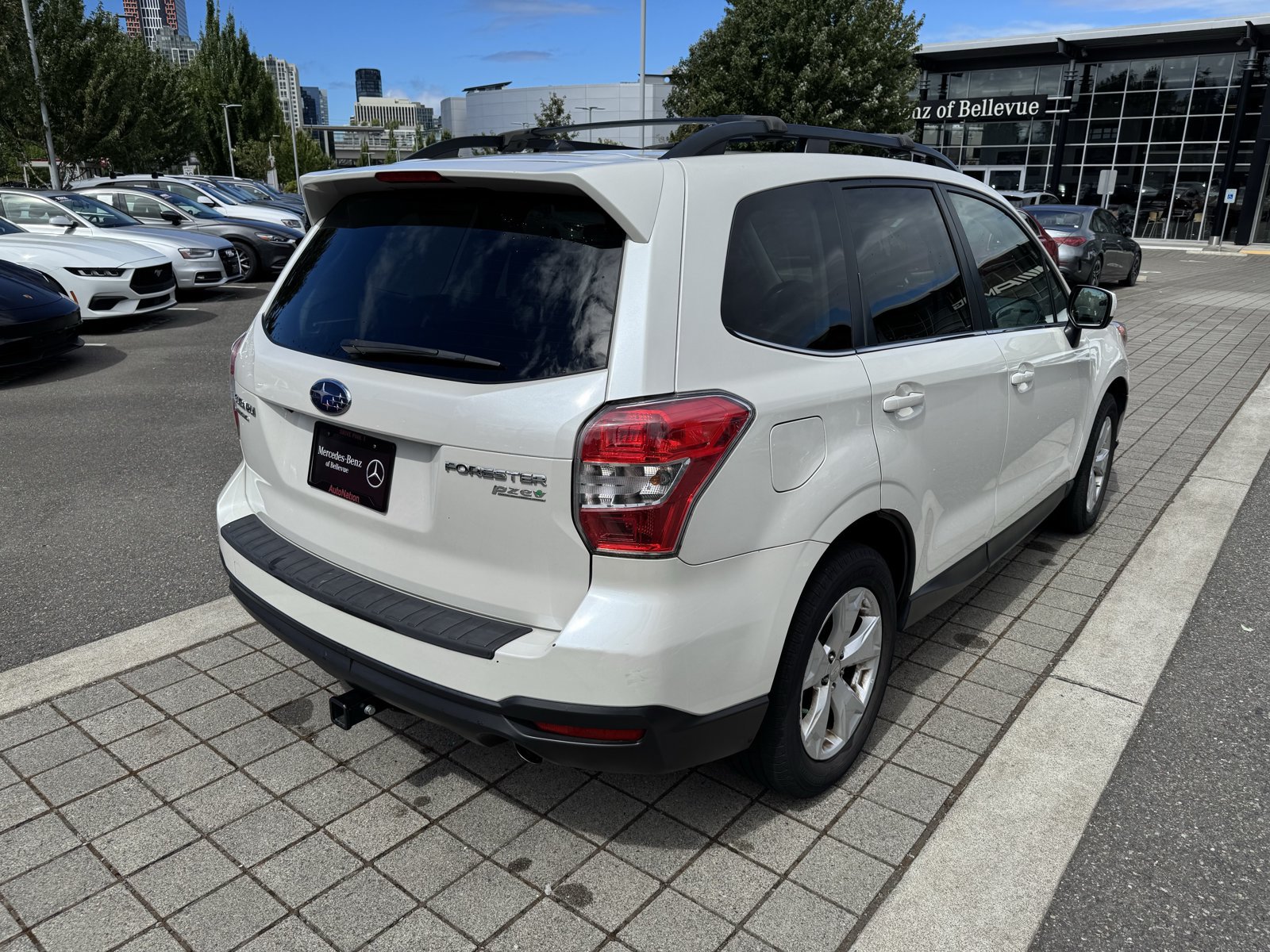Used 2015 Subaru Forester 2.5i Limited AWD/4WD image 5