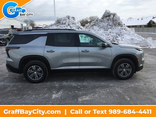 Used 2024 Chevrolet Traverse LT image 6