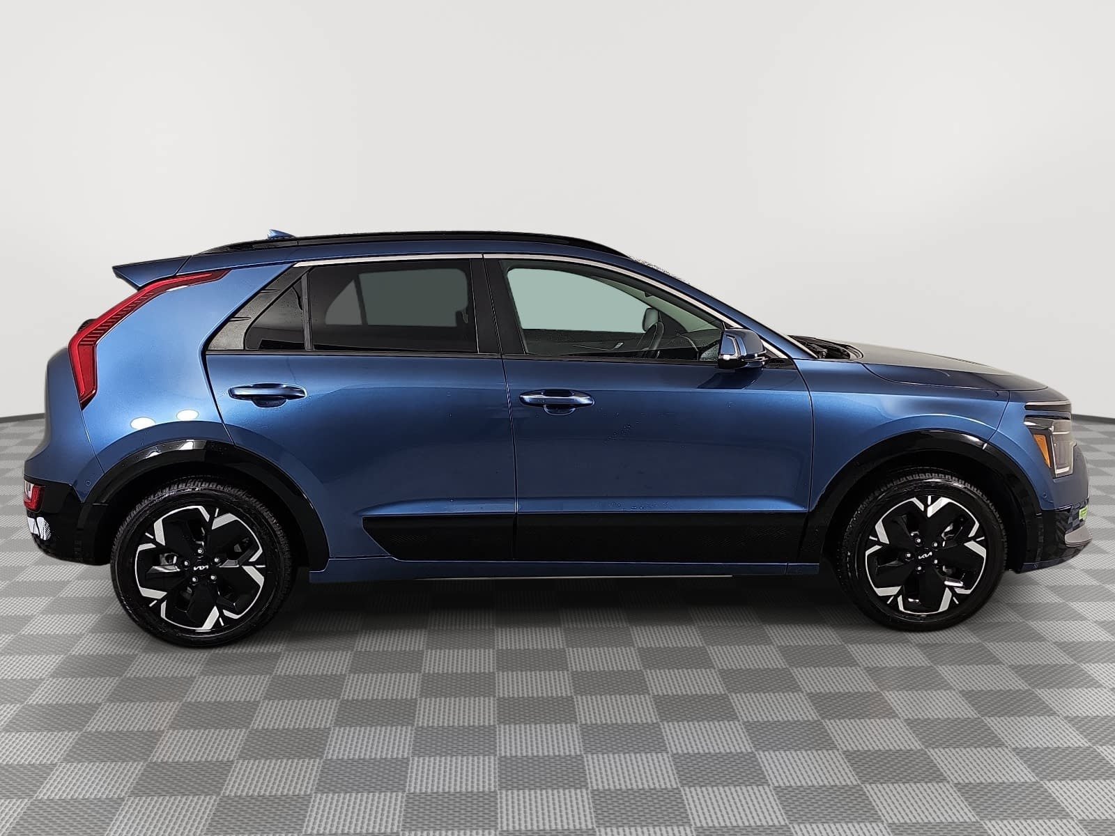 Used 2023 Kia Niro Wave FWD image 9