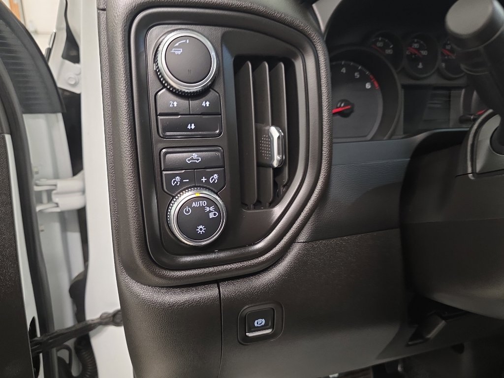 Used 2022 GMC Sierra 2500 Pro w/ Convenience Package AWD/4WD image 19