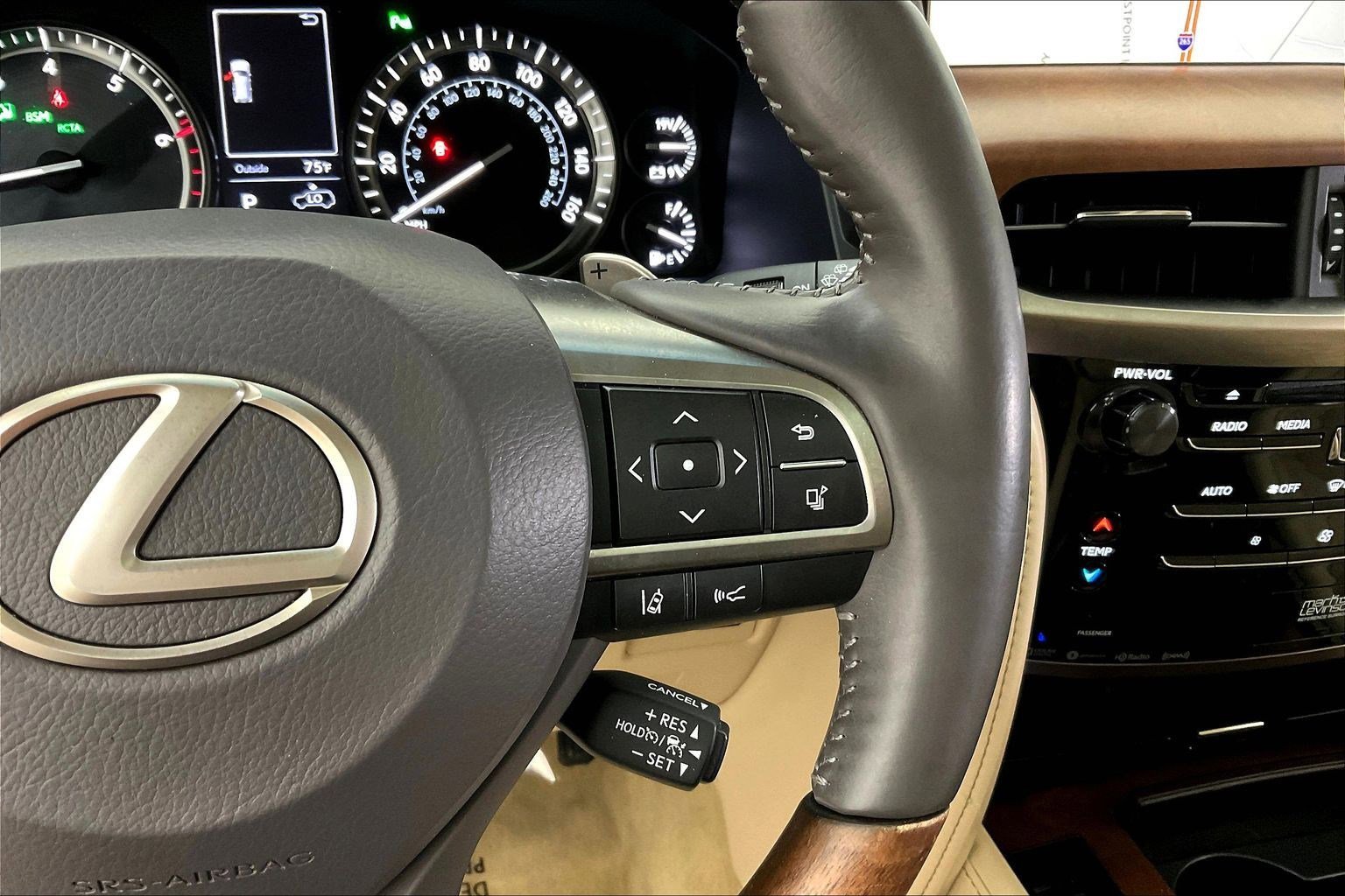 Used 2019 Lexus LX 570 4WD w/ Luxury Package image 12
