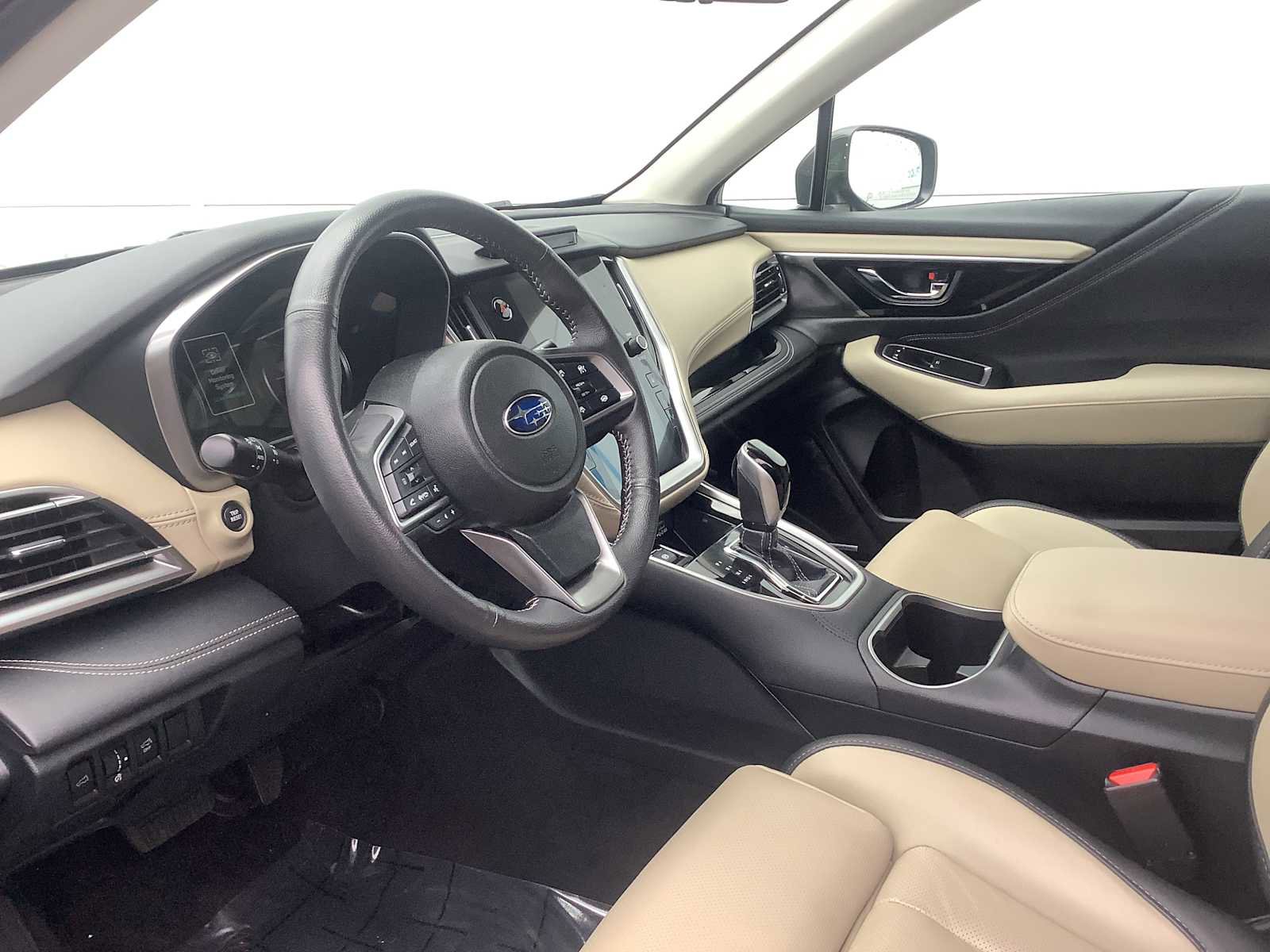 Used 2025 Subaru Outback Limited image 3