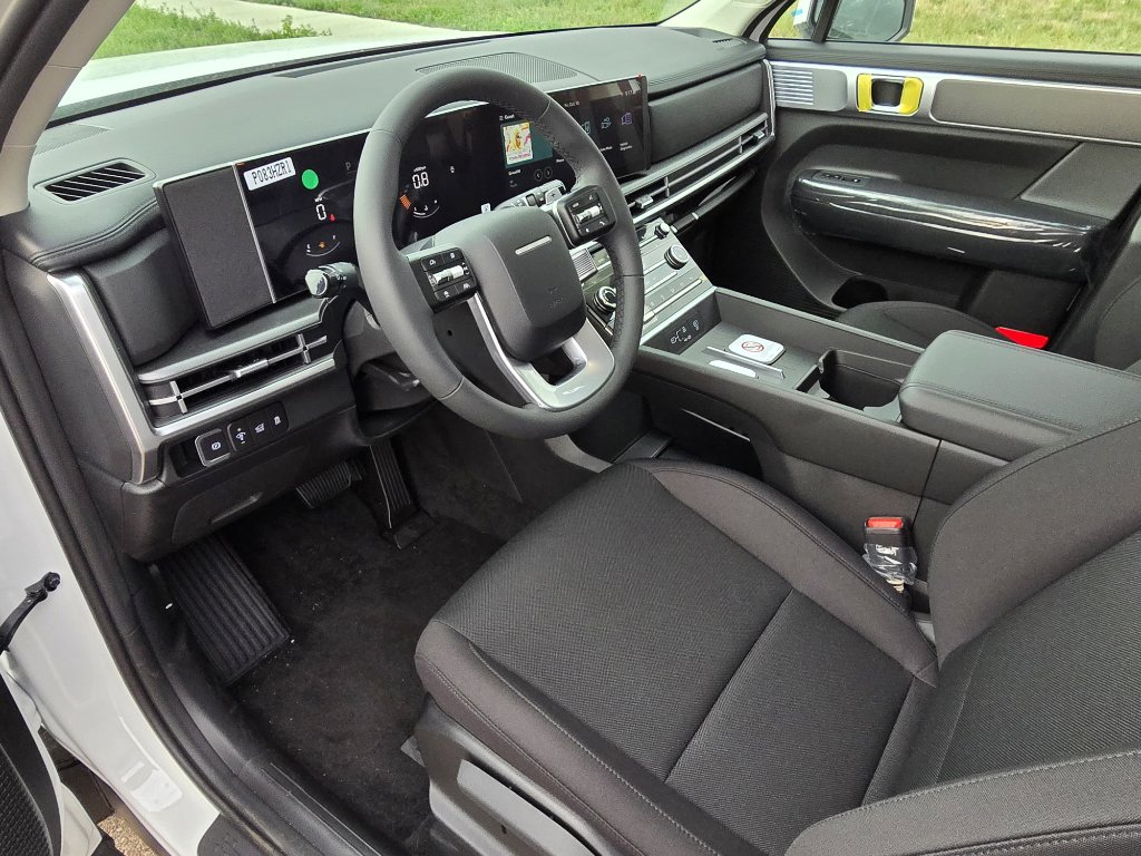 New 2026 Hyundai Santa Fe SE image 23