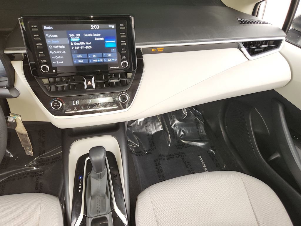 Used 2022 Toyota Corolla LE image 21