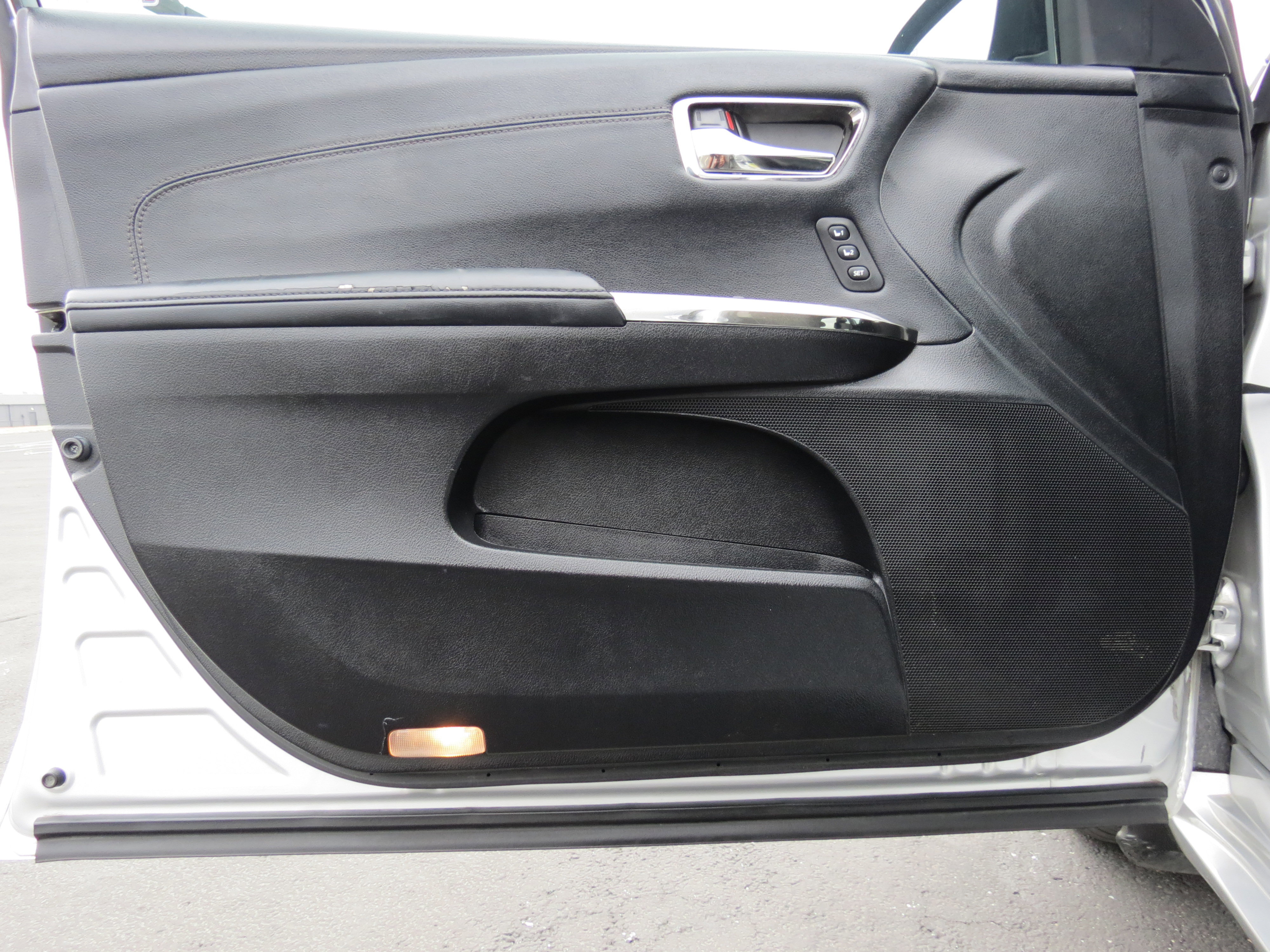 Used 2013 Toyota Avalon XLE Touring image 33