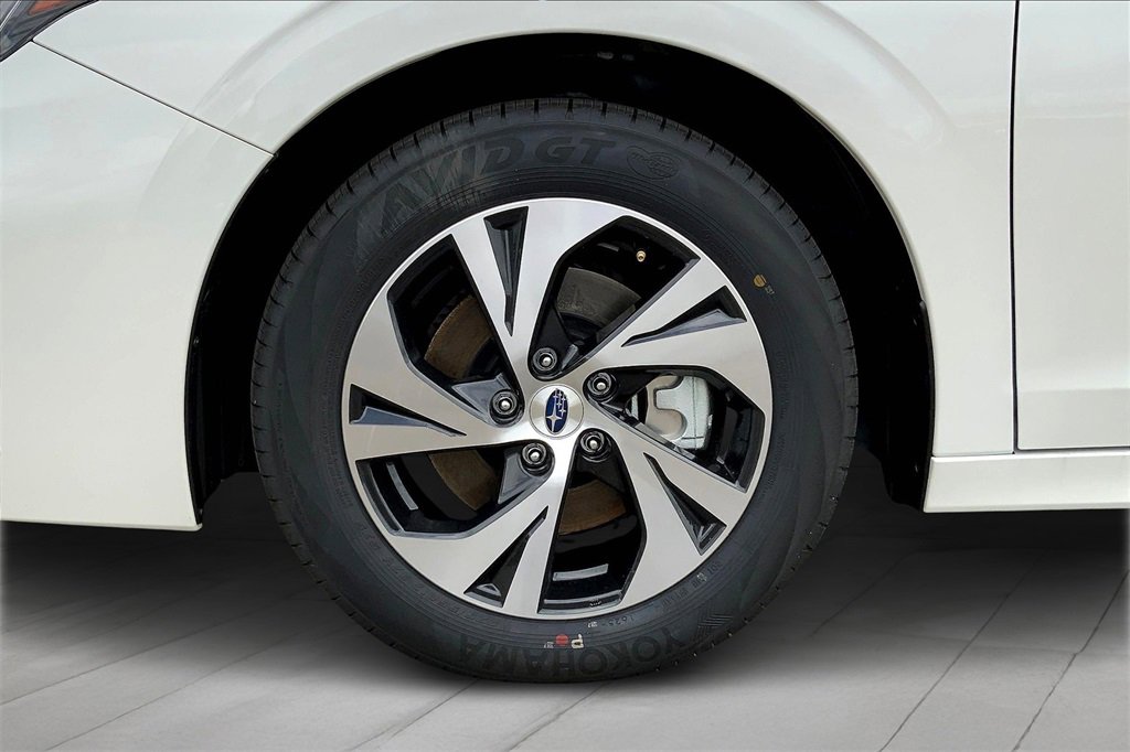 Used 2025 Subaru Legacy Premium image 13
