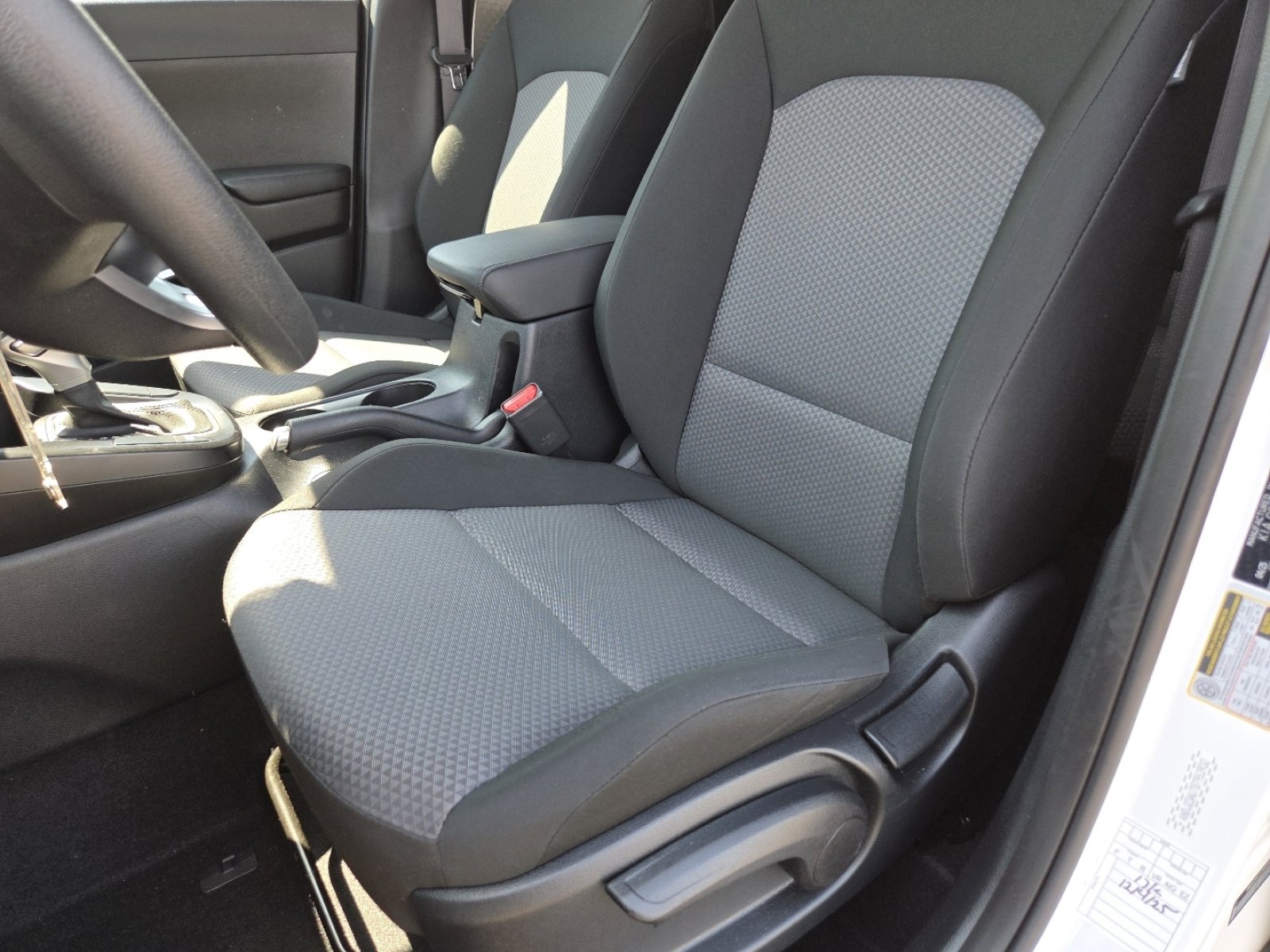 Used 2025 Kia Soul LX w/ LX Technology Package FWD image 24