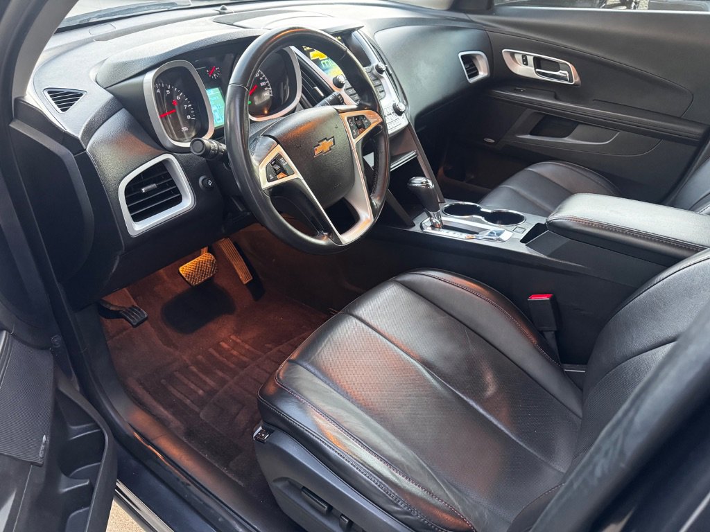 Used 2016 Chevrolet Equinox LTZ w/ Enhanced Convenience Package image 32